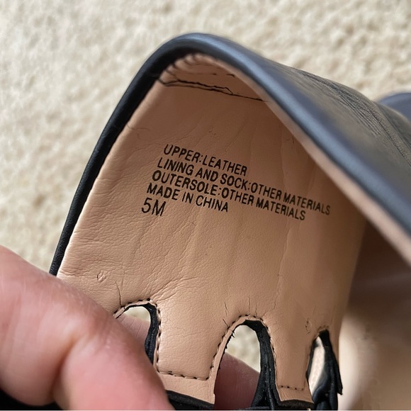 Banana Republic Open Toe Booties in Black Size 5 - Picture 16 of 16